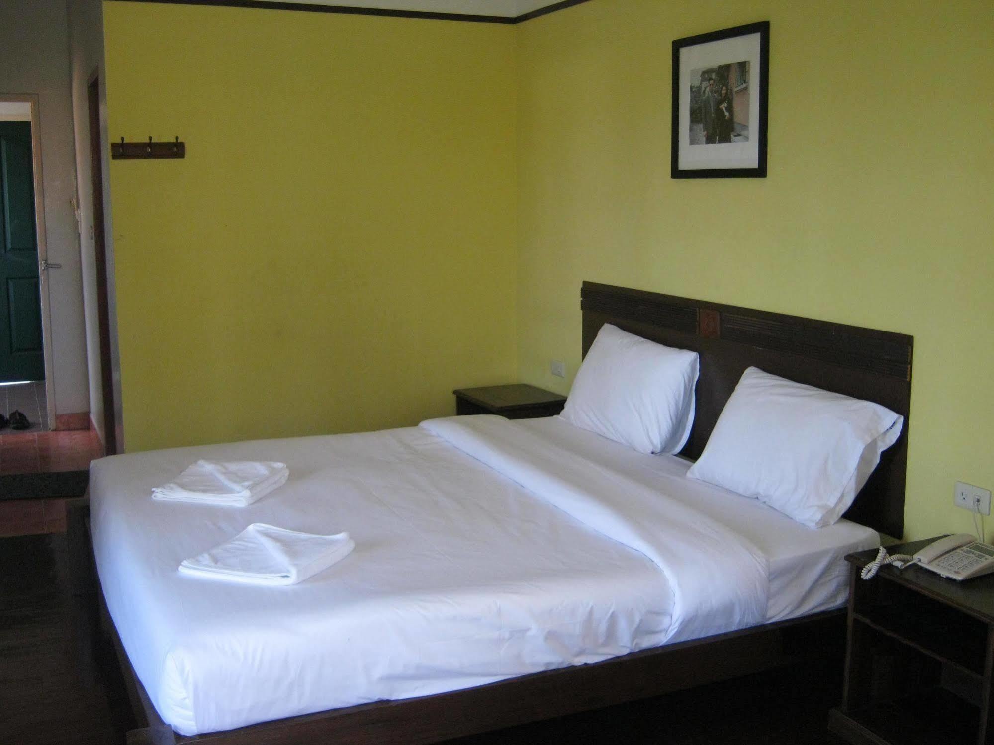 Baan Talay Hotel Pattaja Kültér fotó