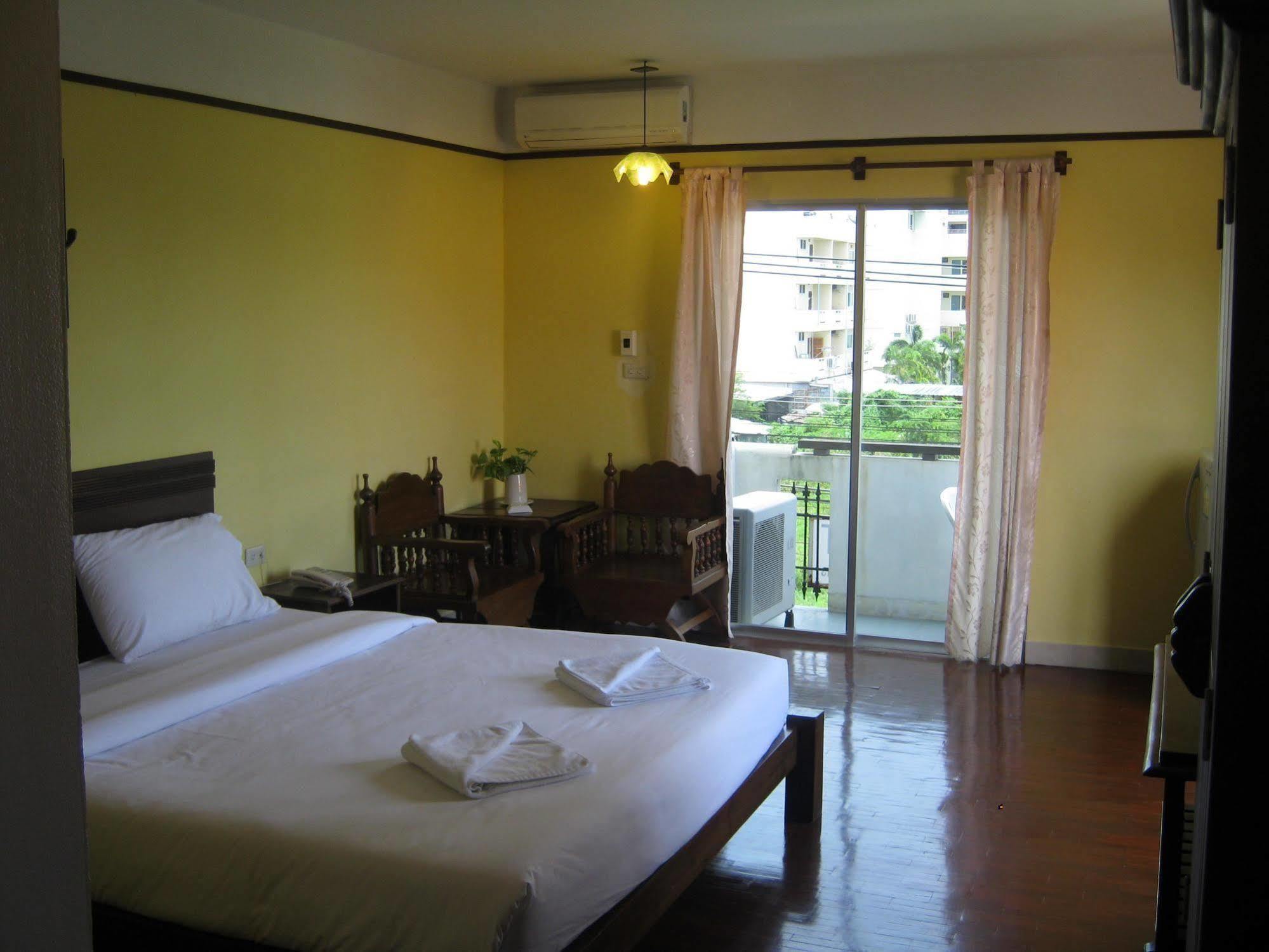 Baan Talay Hotel Pattaja Kültér fotó